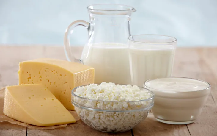Кисломолочные продукты: творог, кефир, йогурт
